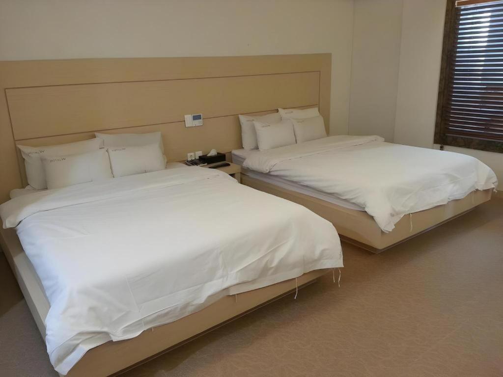 Hotel W Shinjeju Bagian luar foto