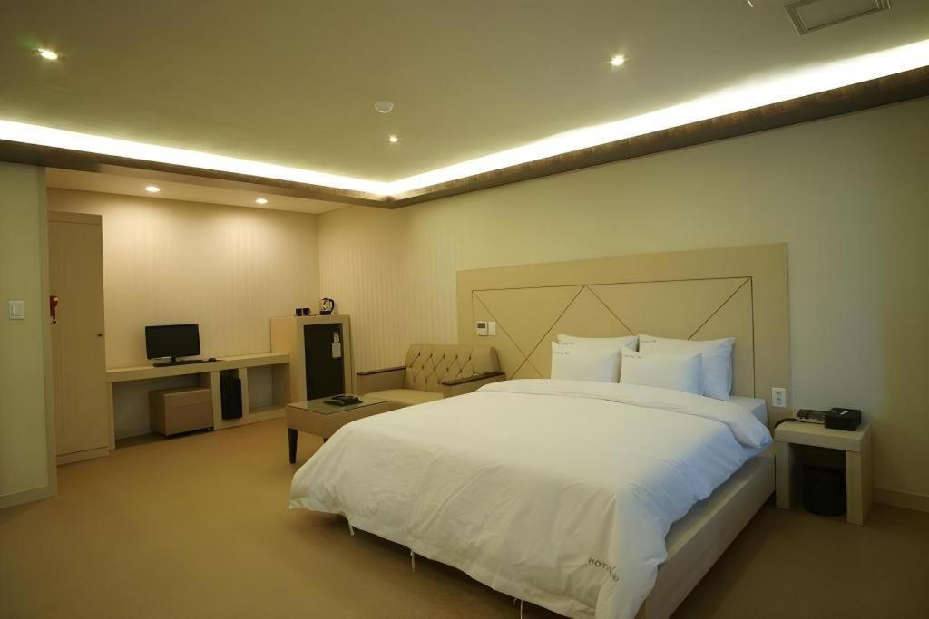 Hotel W Shinjeju Bagian luar foto